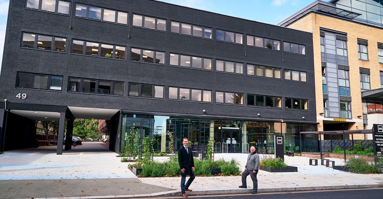 Mayor Peter Taylor and Cllr Medhurst at Clarendon Road Works in 2020